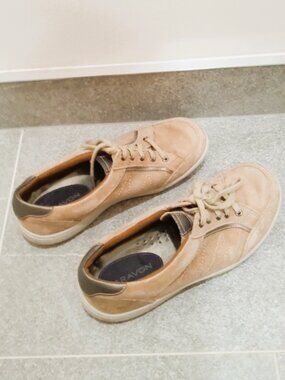 Avalon - Leather shoes - Size 6D